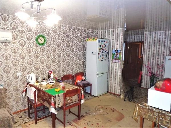 Продам трех комнатную квартиру по улице Добролюбова 3